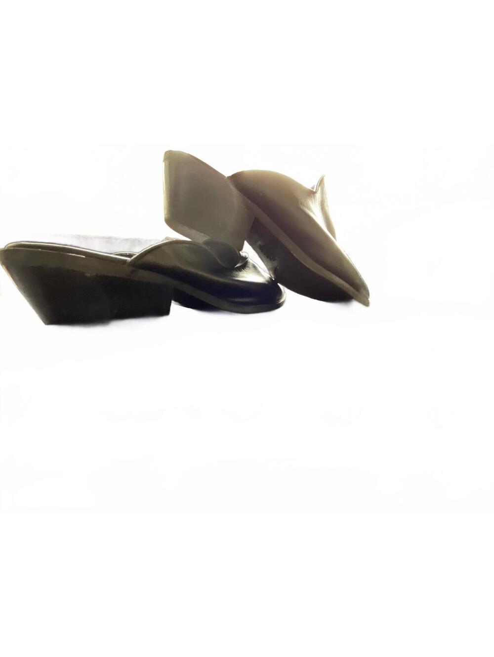 Yellow Box black pointed toe mule shoes - Picture 4 of 7